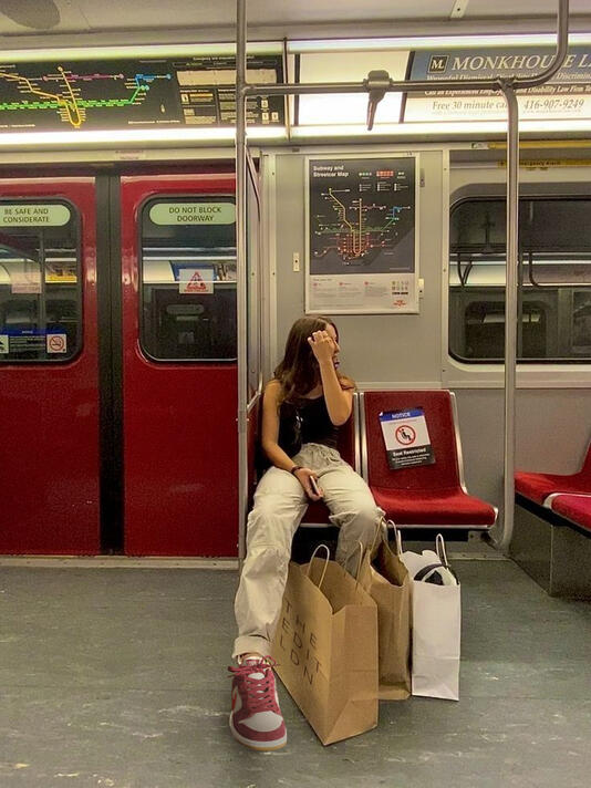 Instagram Story 02 Mockup